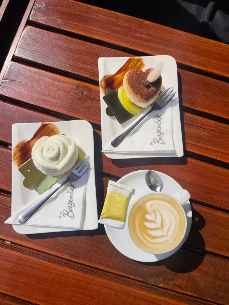 Bar Bazenček — Kava tortica