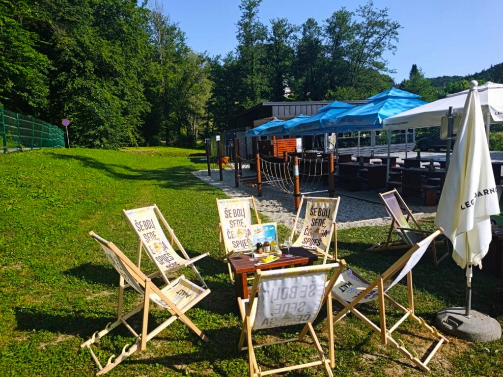 Bar Bazenček — Terasa narava